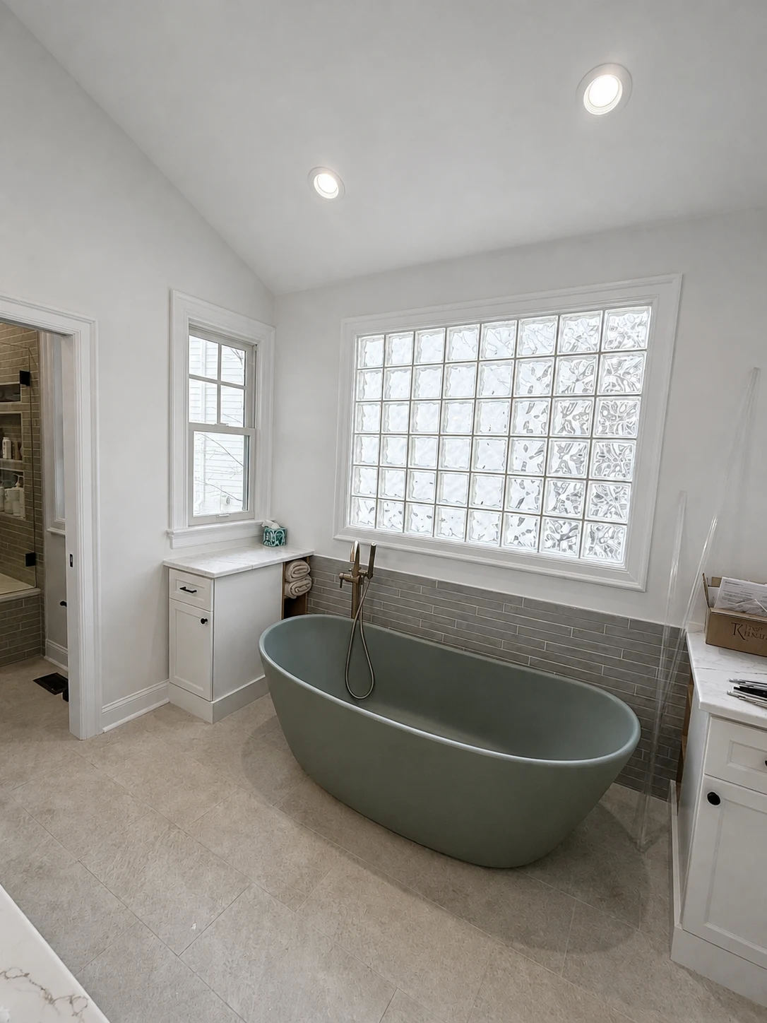 Johnson Bath — Freestanding Tub, a Versatile Edge bathrooms project