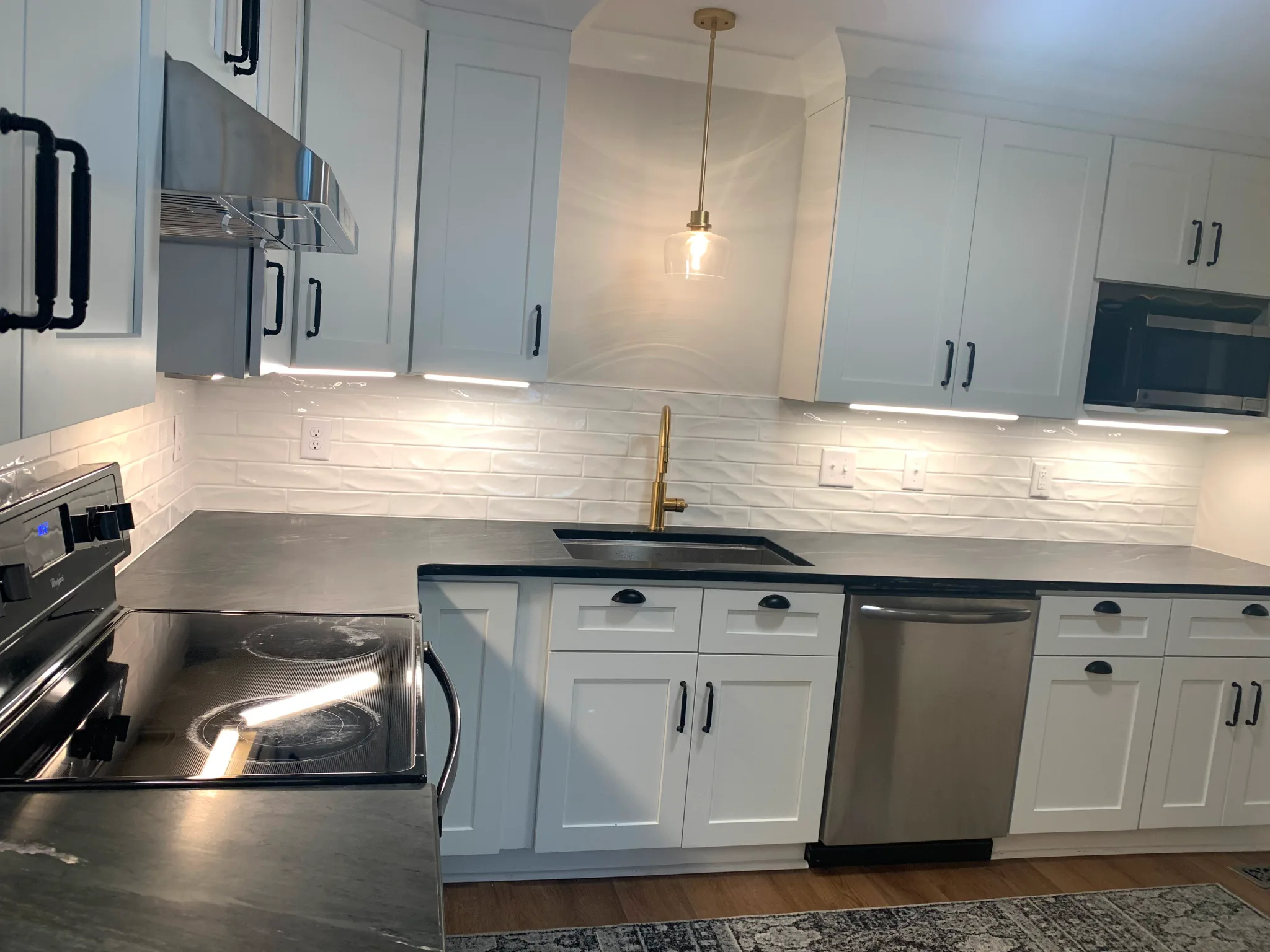 Interior Remodeling by Versatile Edge